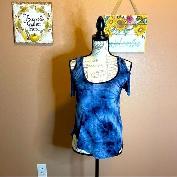 Love charm blue tie dye cold shoulder top - Picture 1 of 6